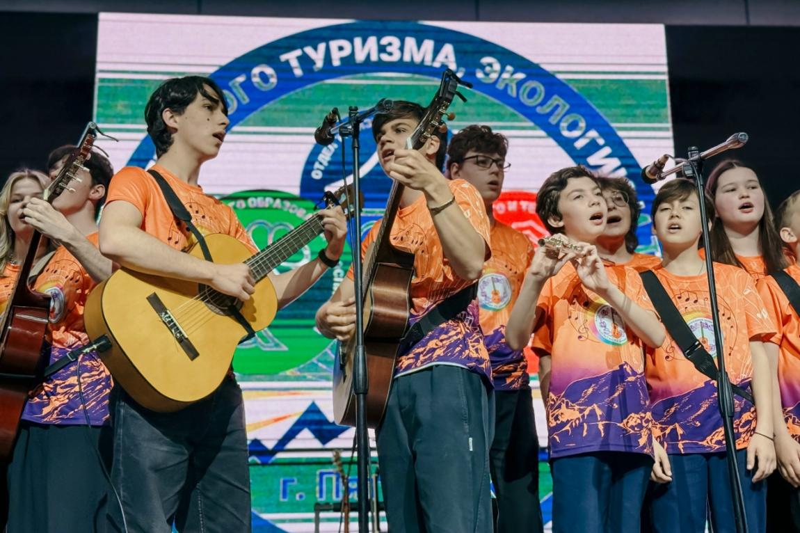 Всероссийский детско-молодежный фестиваль авторской песни «Зеленая карета»