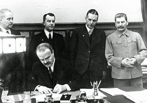 Пакт Молотова-Риббентропа