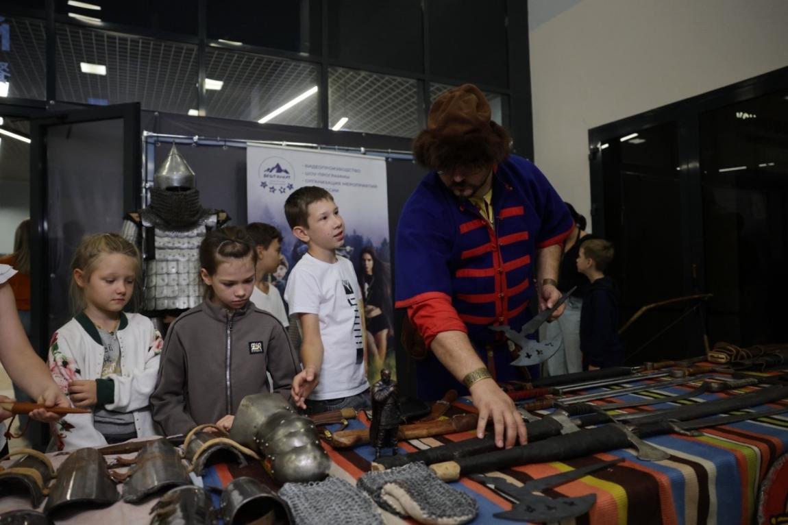 Большой просветительский фестиваль в историческом парке «Россия — Моя история» объединил поколения!